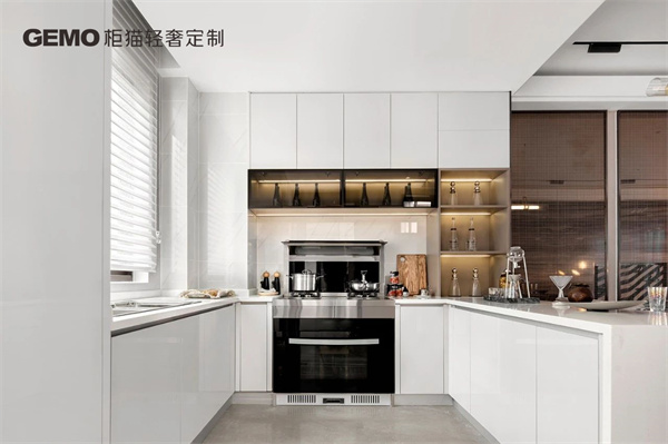 輕奢定制家具和成品家具，哪個(gè)更適合你？